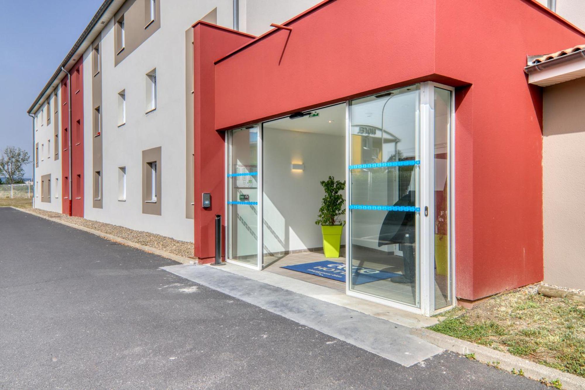 Ace Hotel Issoire Bagian luar foto